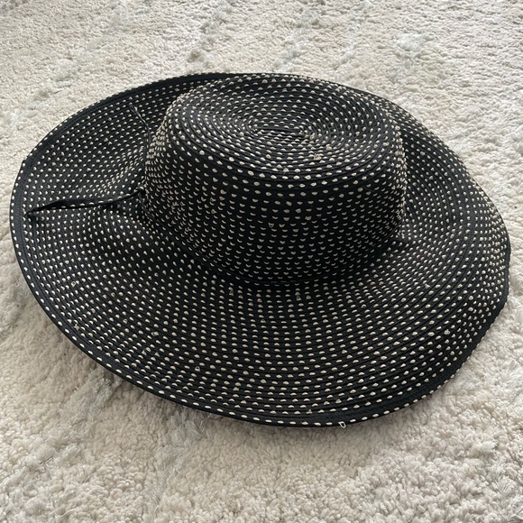 🛒 LAST CALL‼️ The Glam Floppy Hat - Picture 3 of 4